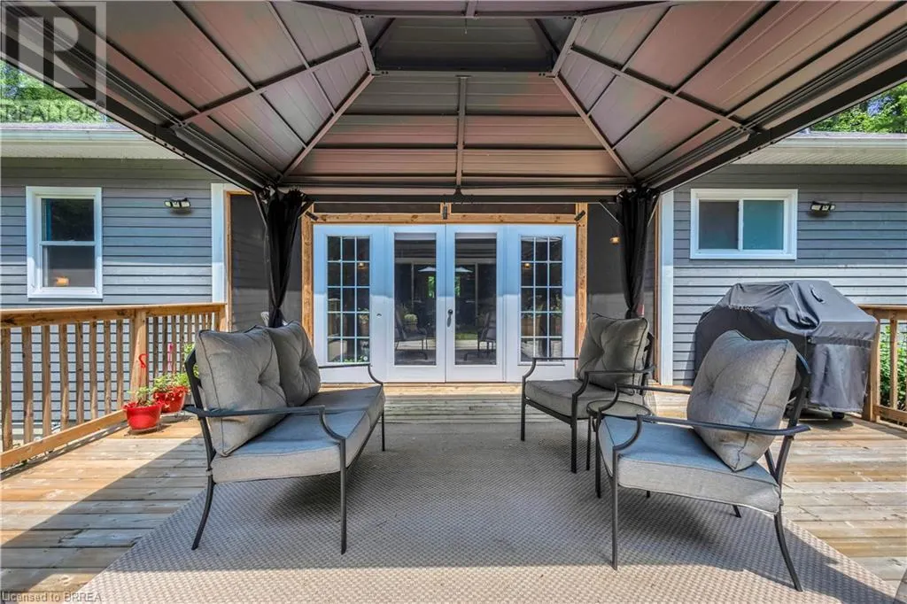 156 ST JOHNS Road W