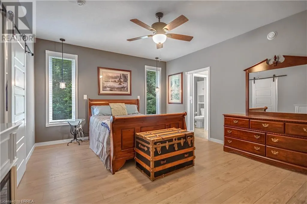 156 ST JOHNS Road W