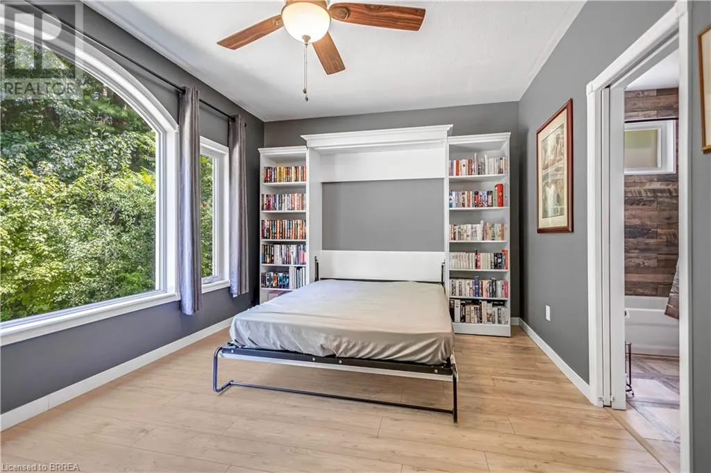 156 ST JOHNS Road W