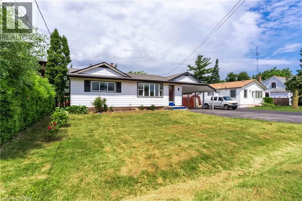 93 CORMAN Avenue