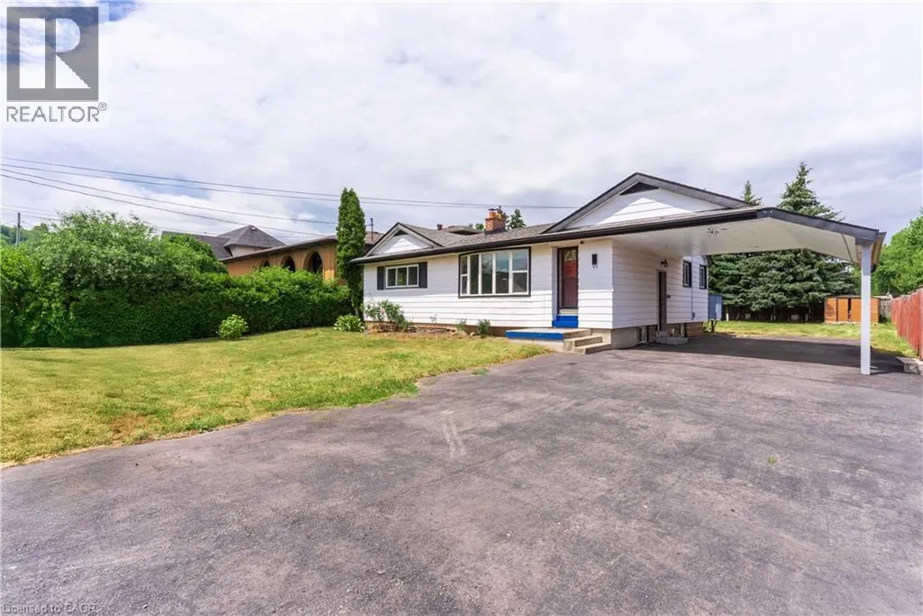 93 CORMAN Avenue