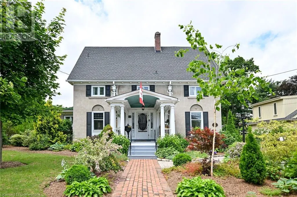 14 ROBINSON Street S