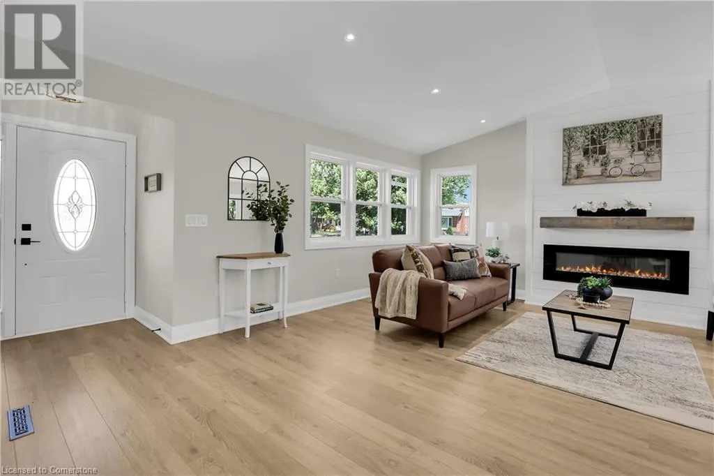 52 VALENCOURT Drive