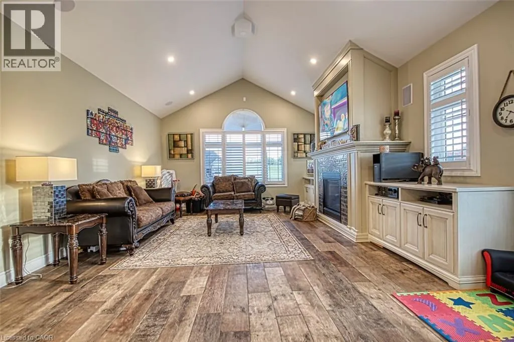 5499 ATTEMA Crescent