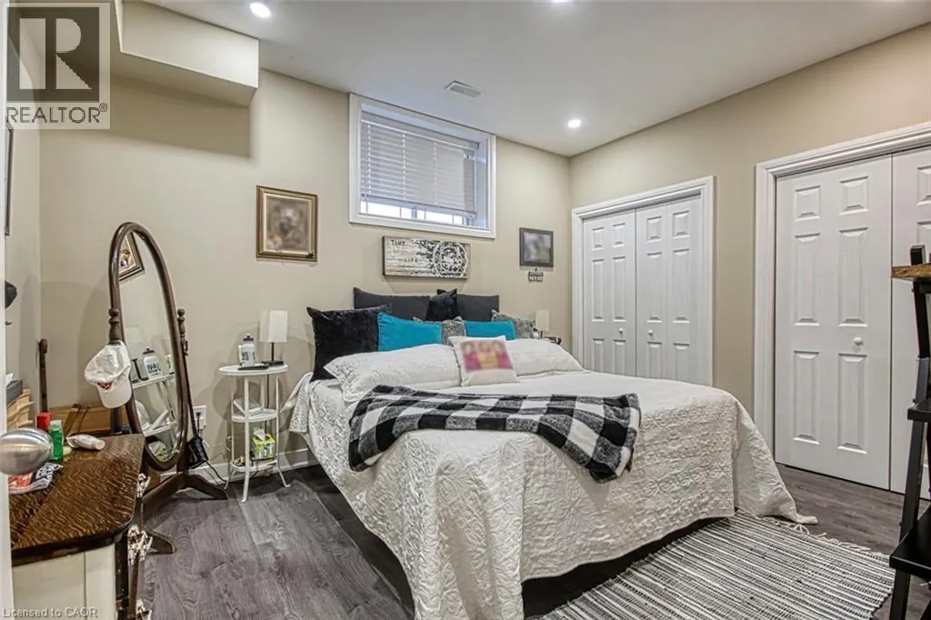 5499 ATTEMA Crescent