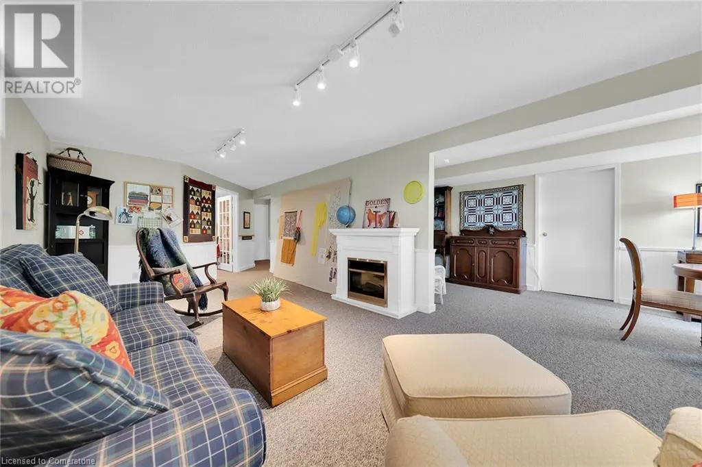 12 VANCE Crescent