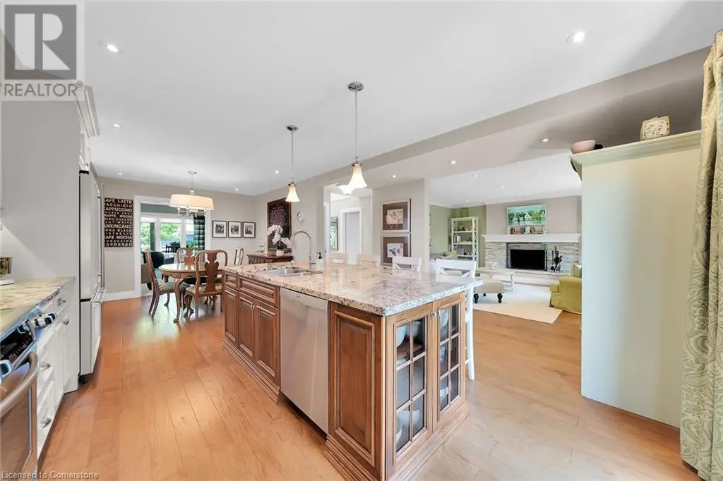 12 VANCE Crescent