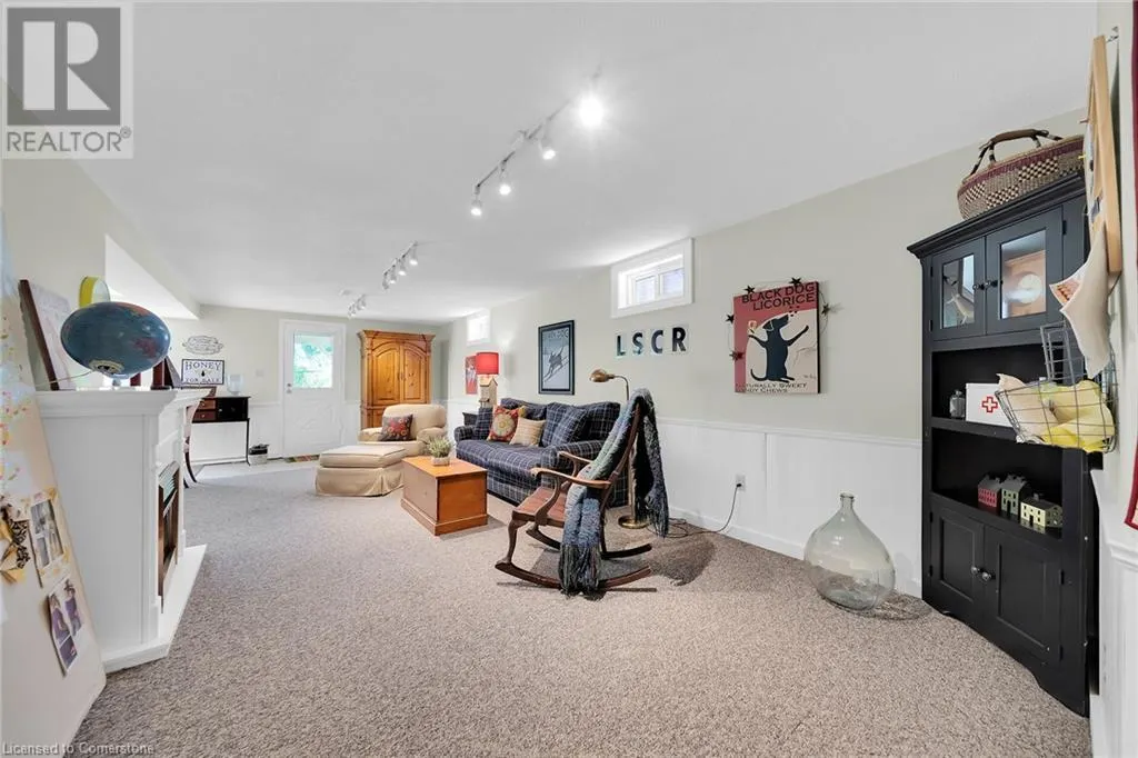 12 VANCE Crescent
