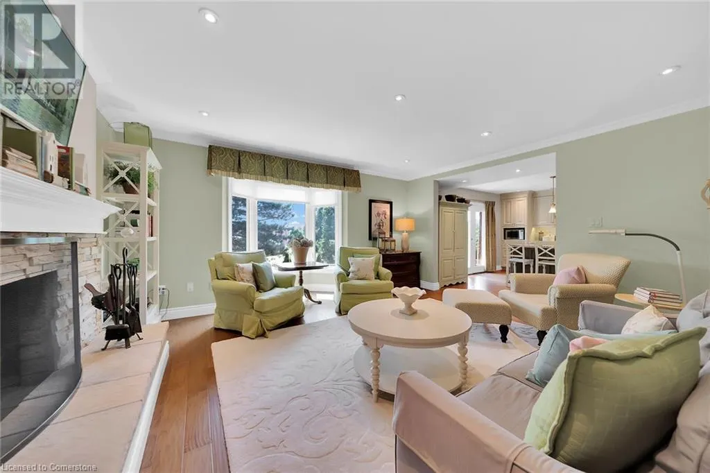 12 VANCE Crescent