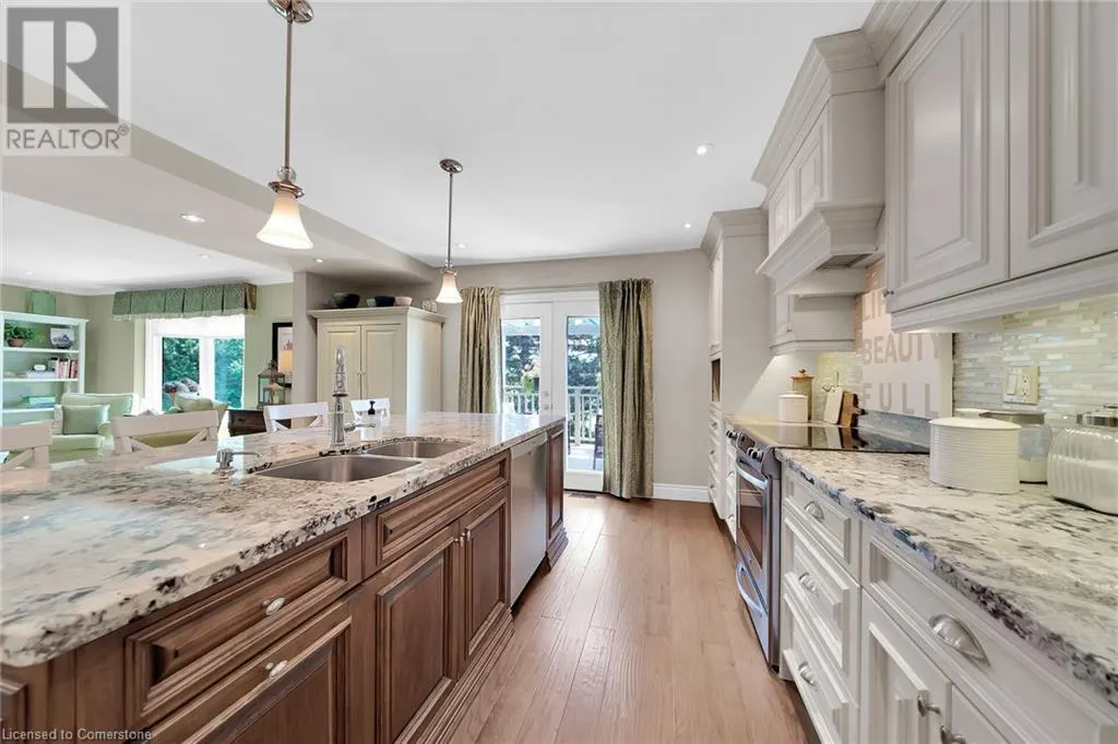 12 VANCE Crescent