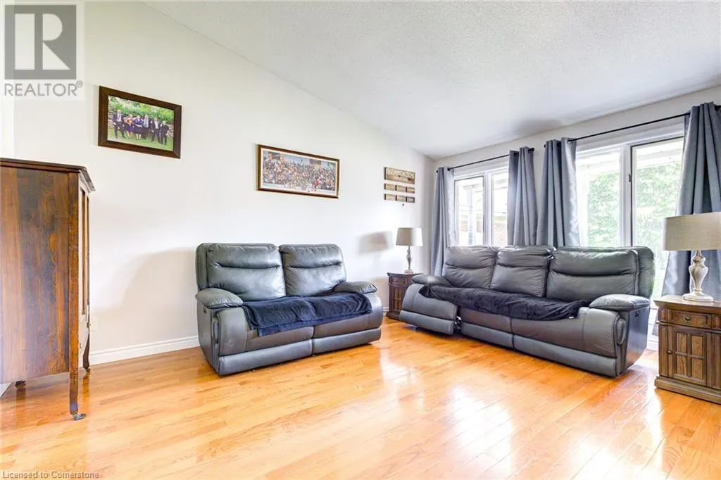 10 GLEN ABBEY Court