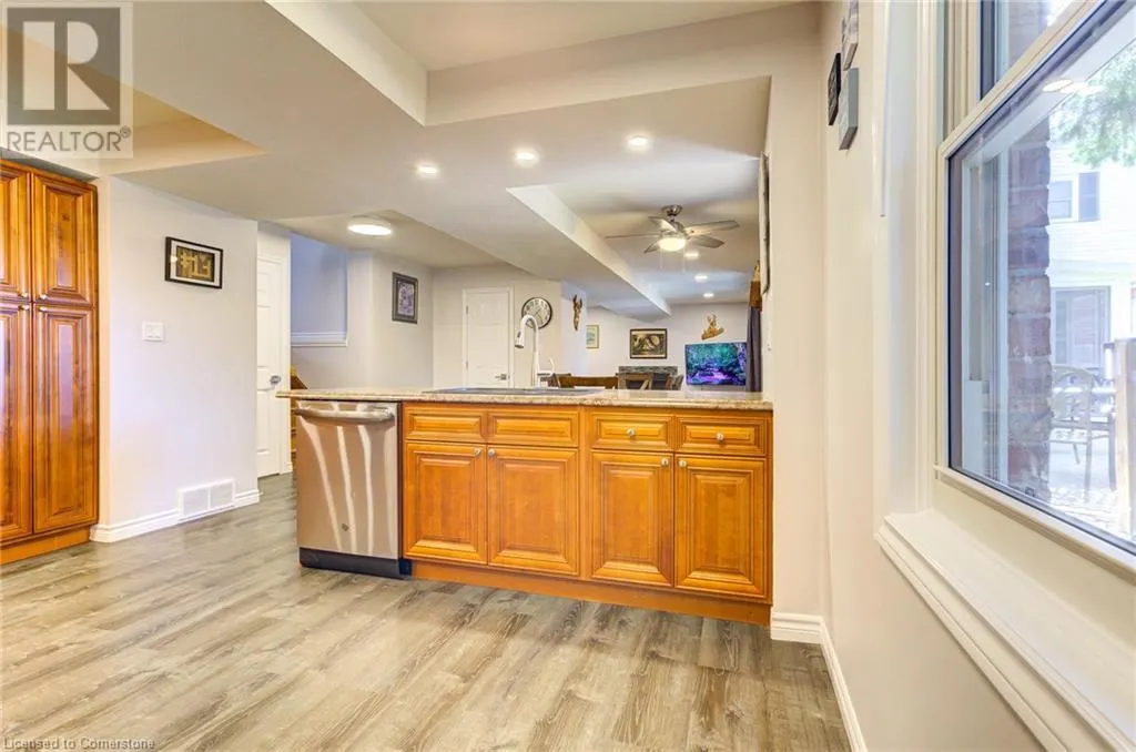10 GLEN ABBEY Court