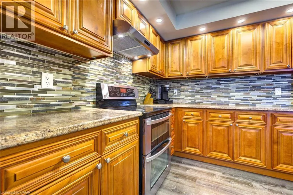 10 GLEN ABBEY Court