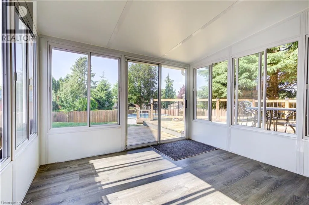 10 GLEN ABBEY Court