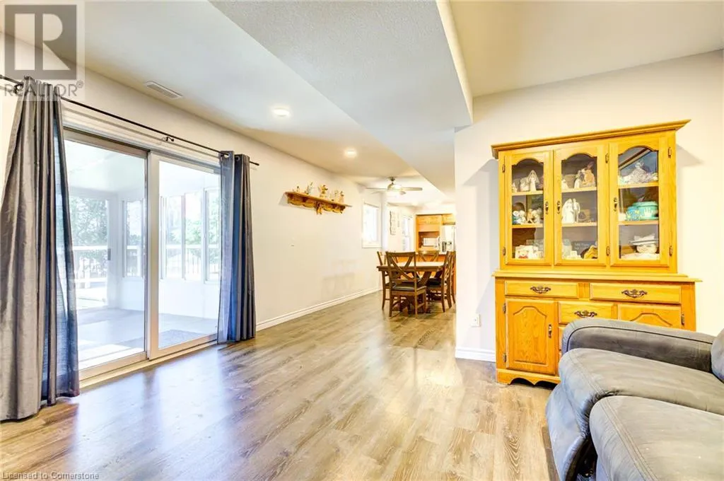 10 GLEN ABBEY Court