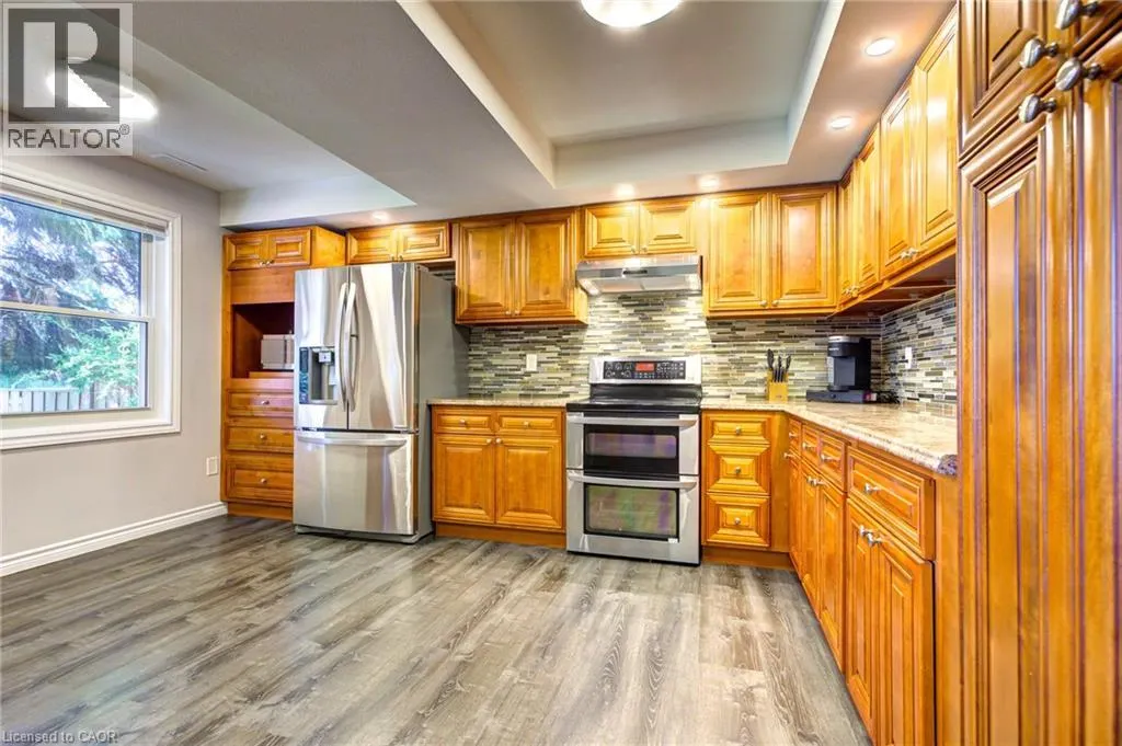10 GLEN ABBEY Court