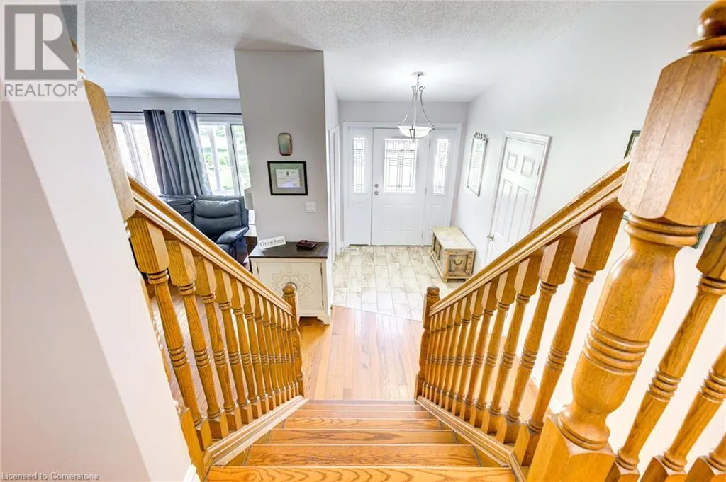 10 GLEN ABBEY Court