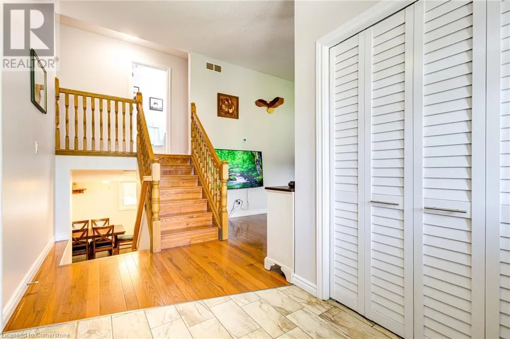10 GLEN ABBEY Court