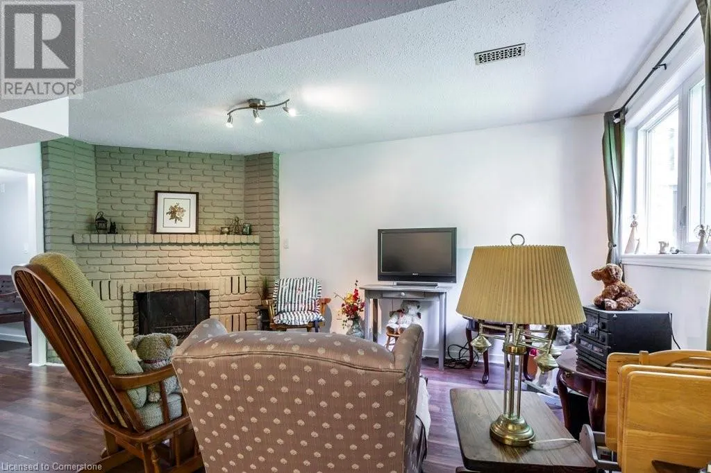 109 WILSON Street W Unit# 14, #14