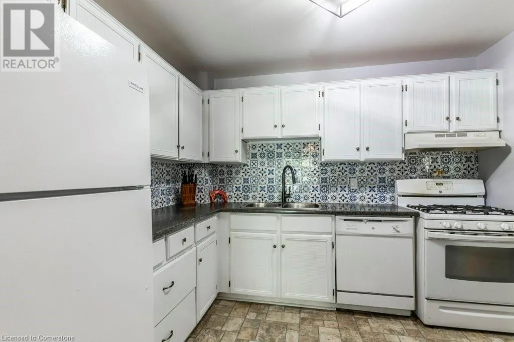109 WILSON Street W Unit# 14, #14