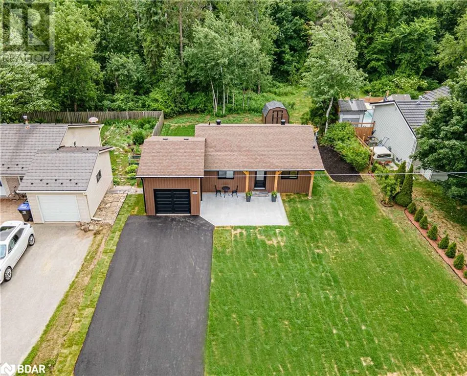 47 SANDSPRINGS Crescent
