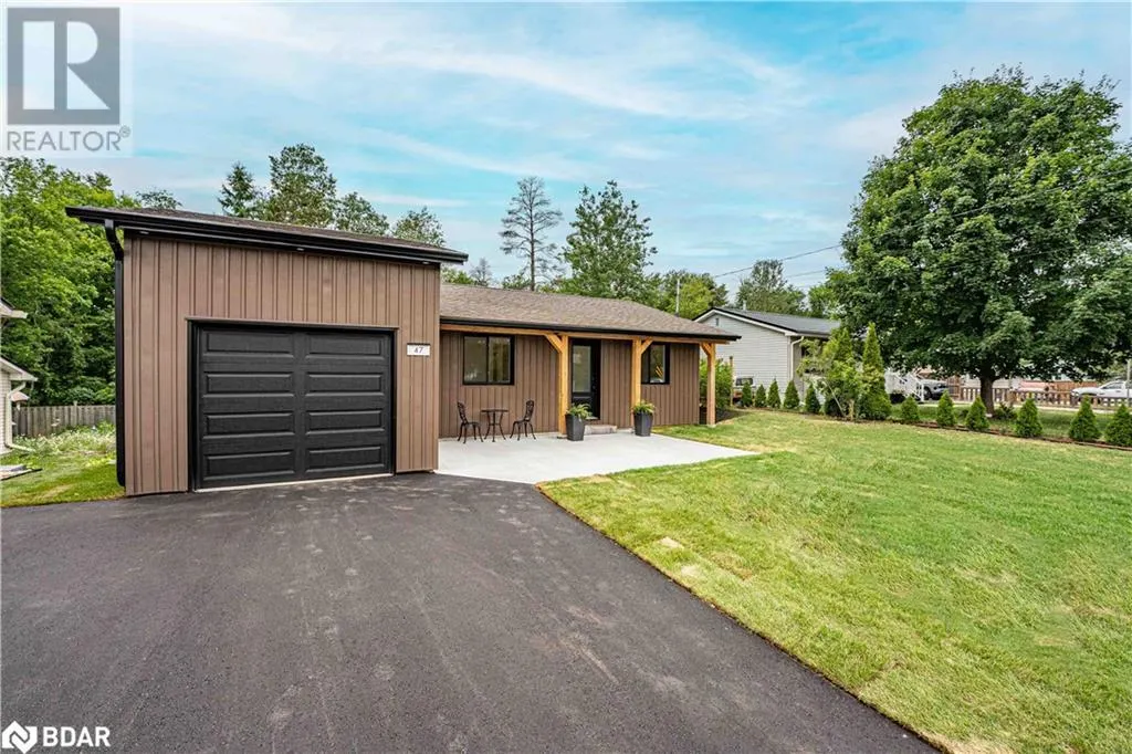 47 SANDSPRINGS Crescent