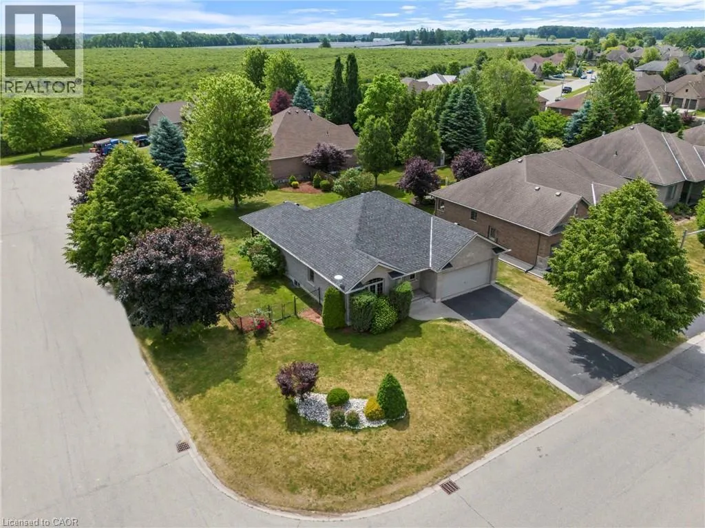 332 DUNCOMBE Road