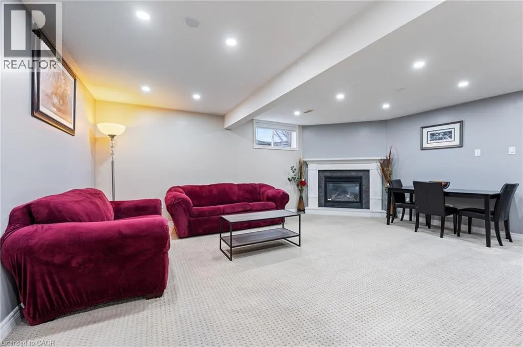 332 DUNCOMBE Road
