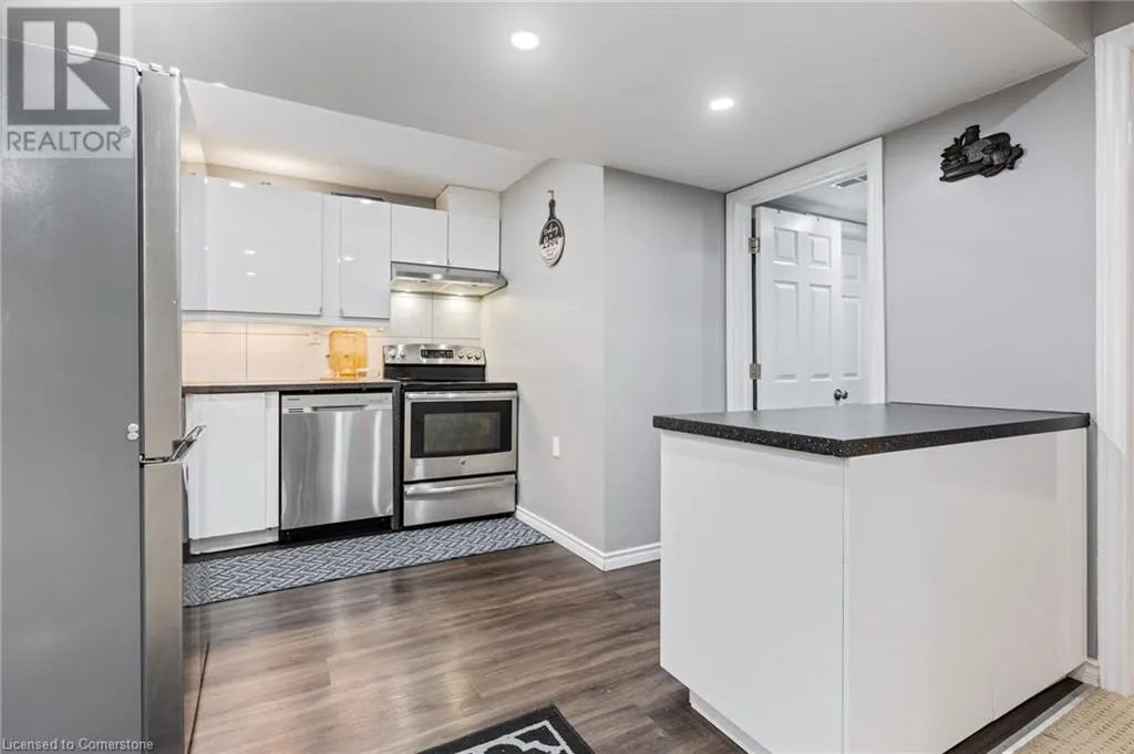 332 DUNCOMBE Road
