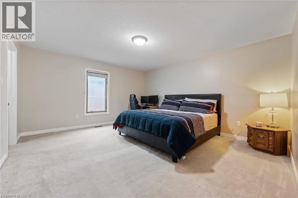 332 DUNCOMBE Road