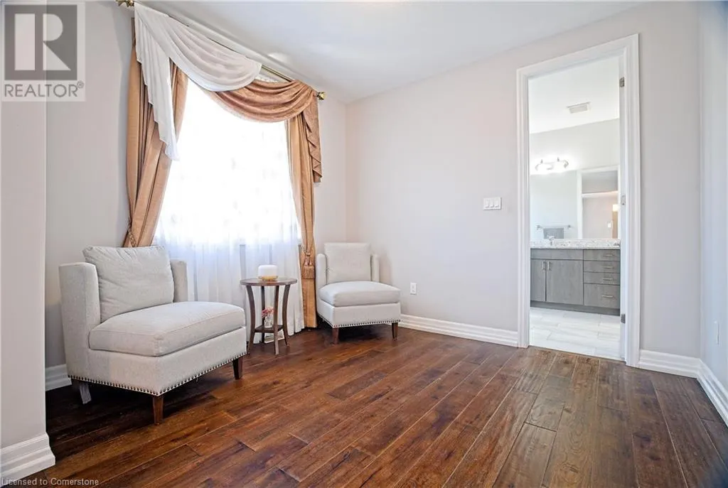 24 PICKETT Place