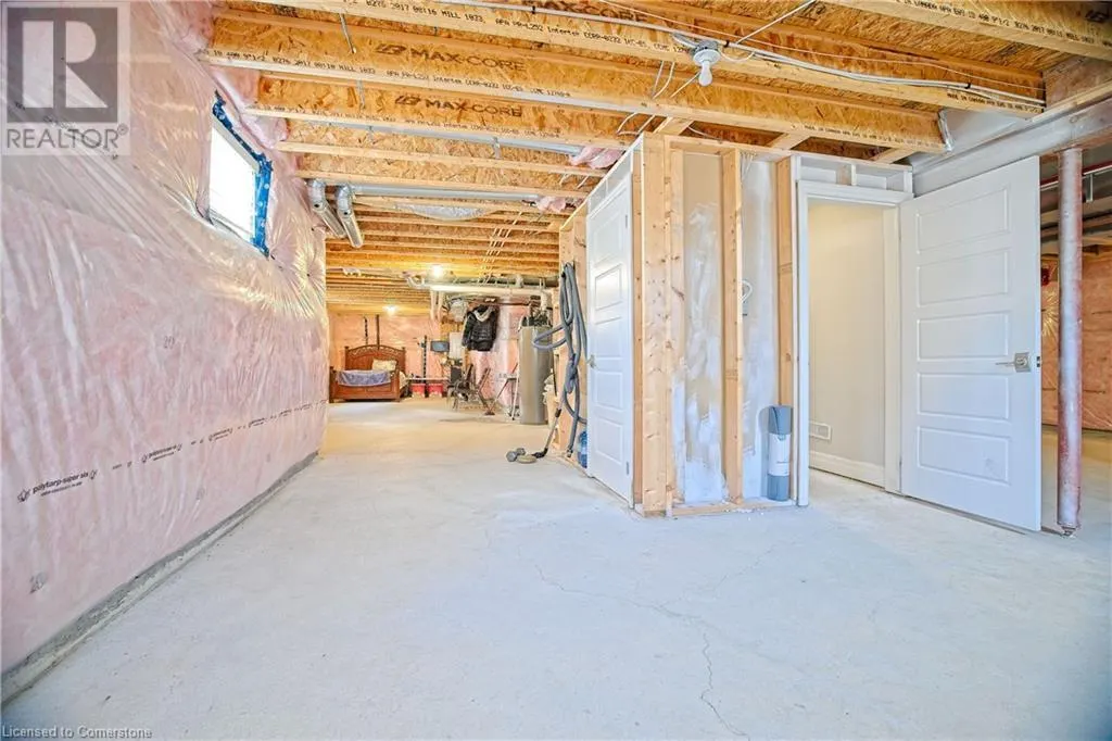24 PICKETT Place