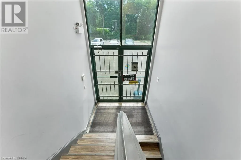 207 GREENWICH Street