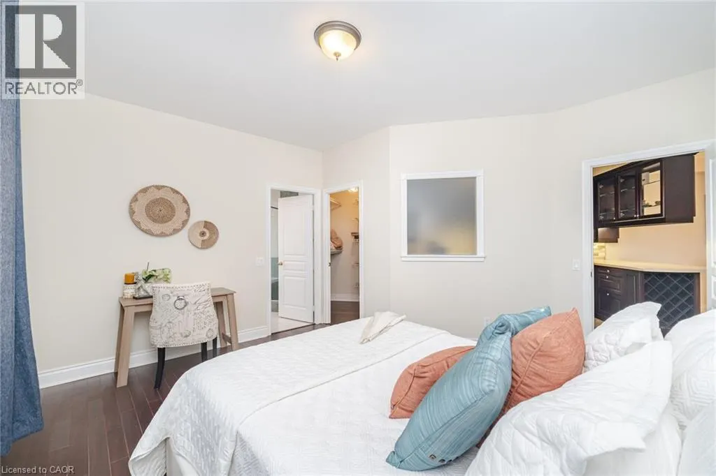 1 BELVEDERE Court Unit# PH5, #PH5