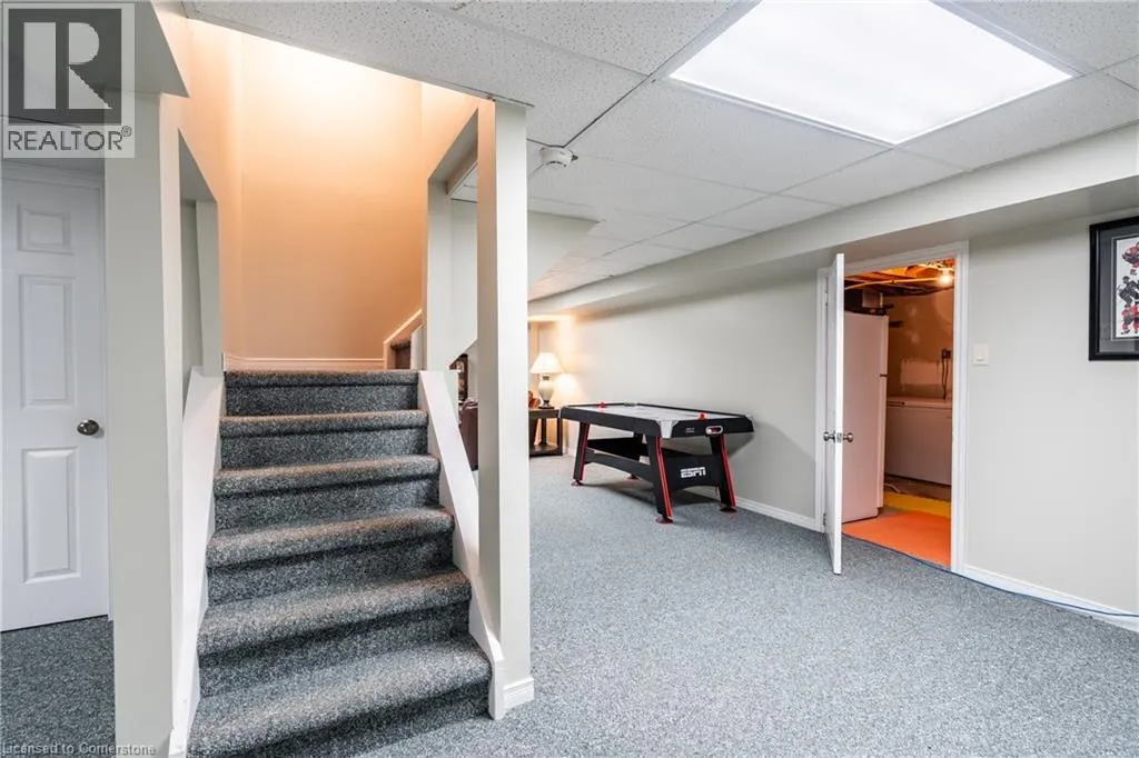 41 HEARTHSIDE Crescent