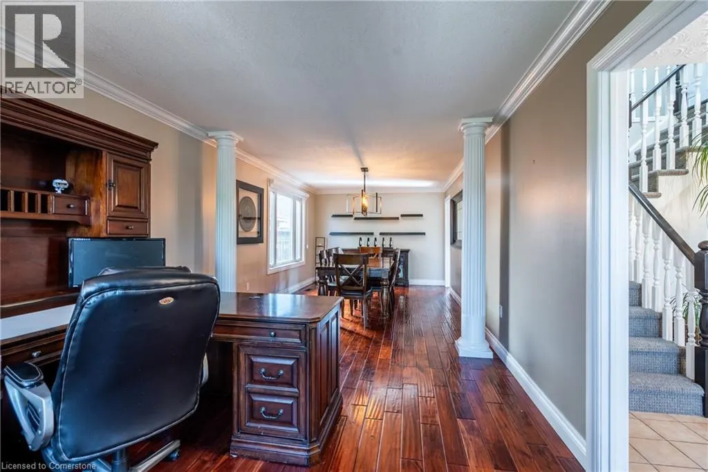 41 HEARTHSIDE Crescent