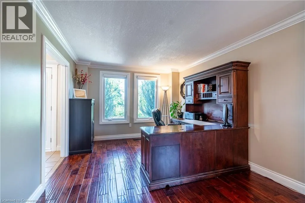 41 HEARTHSIDE Crescent