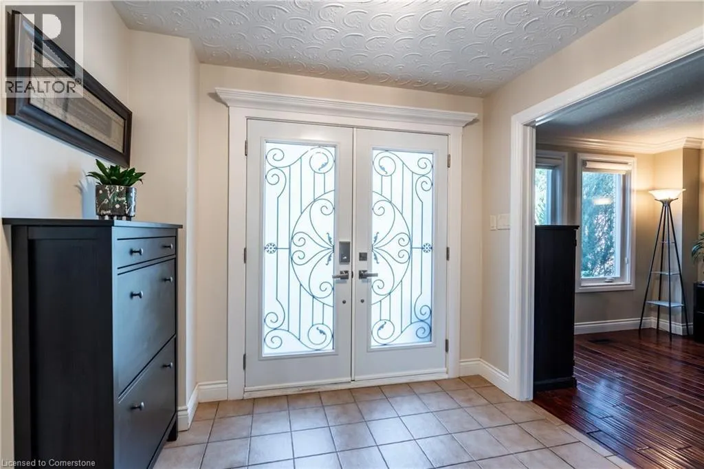 41 HEARTHSIDE Crescent