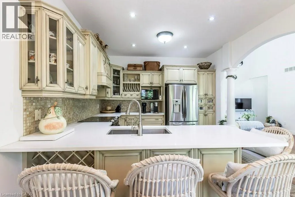 747 GARDEN COURT Crescent
