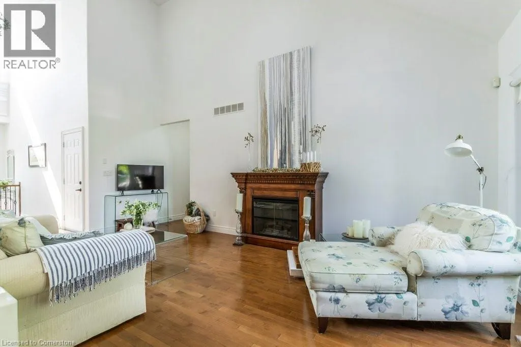 747 GARDEN COURT Crescent