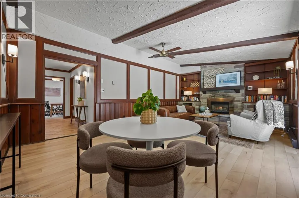105 GRANDVIEW Drive