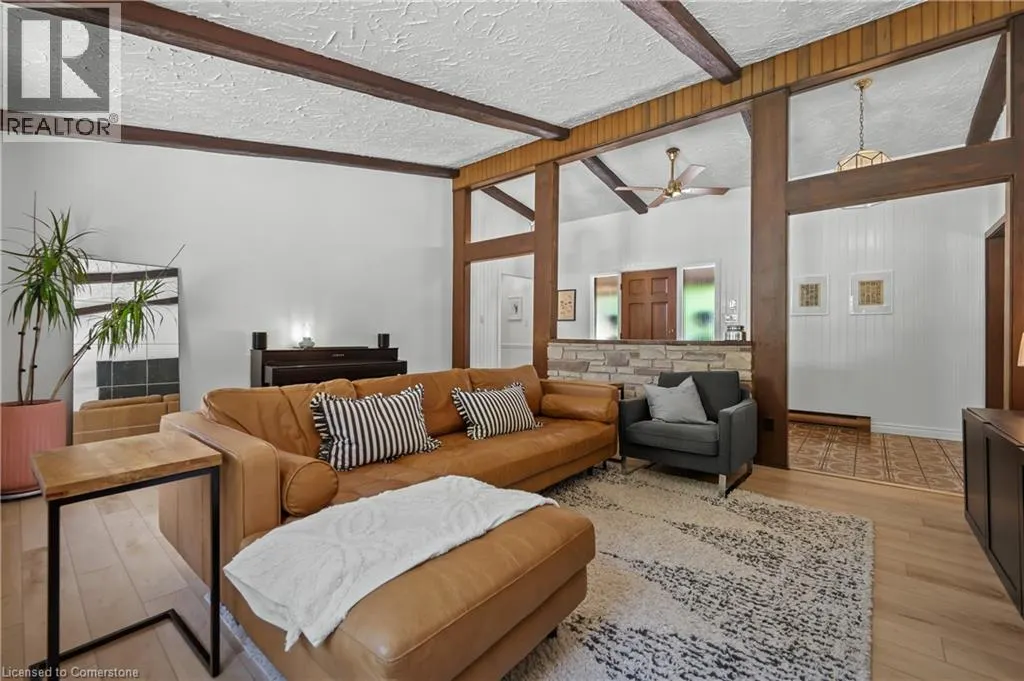 105 GRANDVIEW Drive