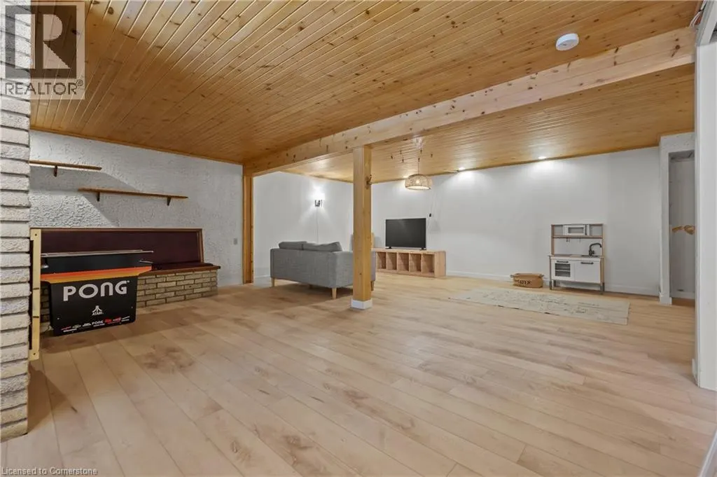 105 GRANDVIEW Drive
