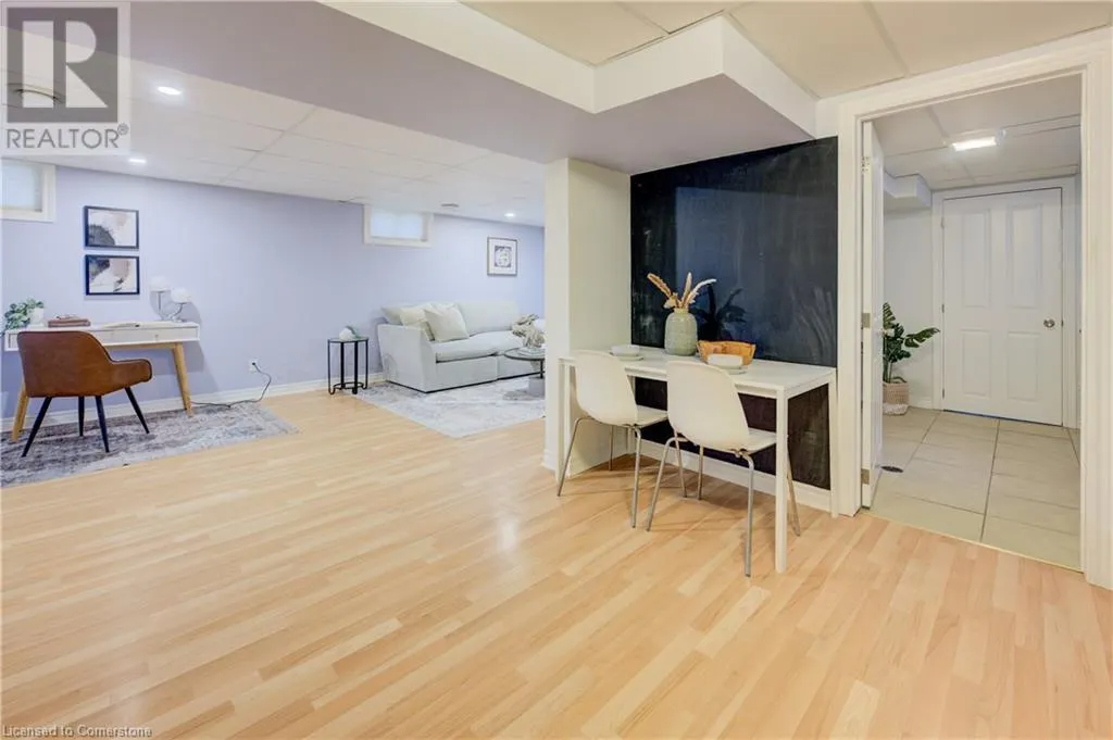 18 ROSEMORE Road