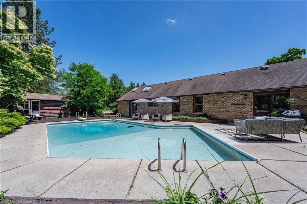 105 GRANDVIEW Drive