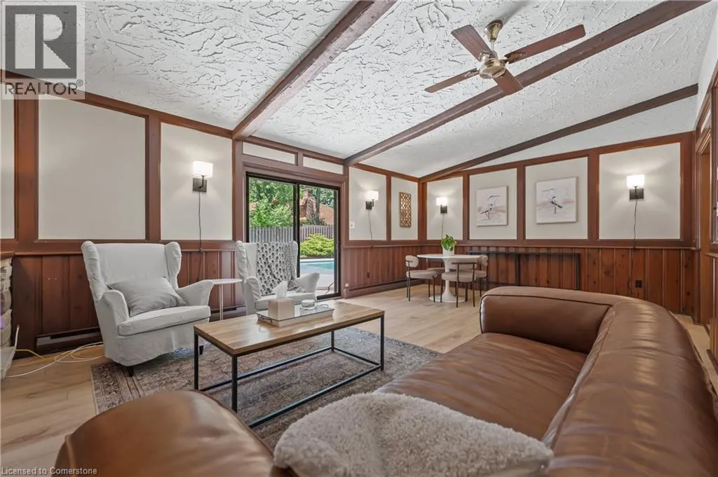 105 GRANDVIEW Drive