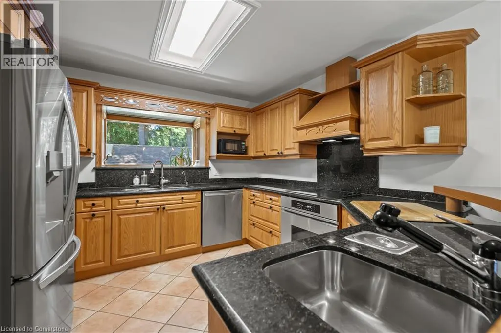 105 GRANDVIEW Drive