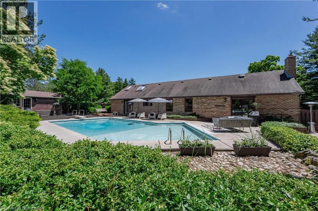 105 GRANDVIEW Drive