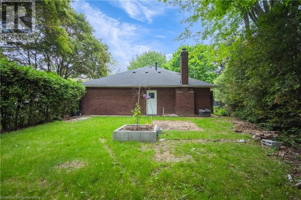 120 CASTLE Crescent