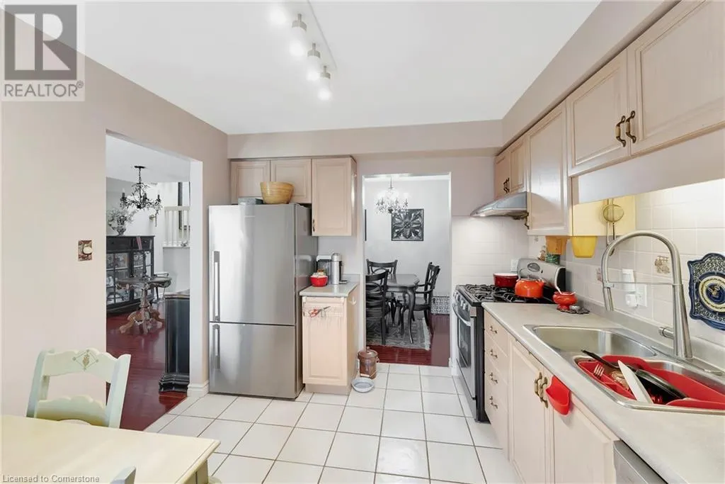 20 MEADOWLANDS Boulevard Unit# 14, #14
